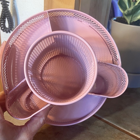 🫟5 for $25🫟 Pink Swivel Metal Organizer - Picture 5 of 6